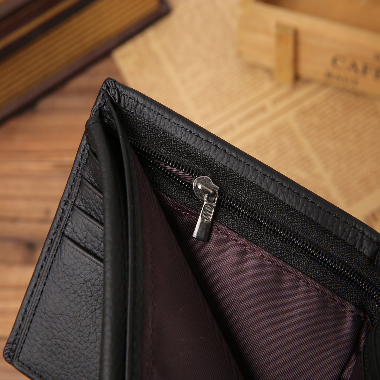 Men's simple leather wallet for formal and casual